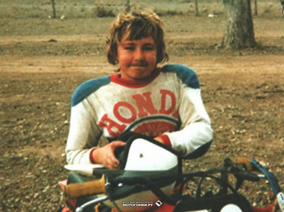 Трой Бейлисс - совсем еще мальчишка на своем Honda Monkey