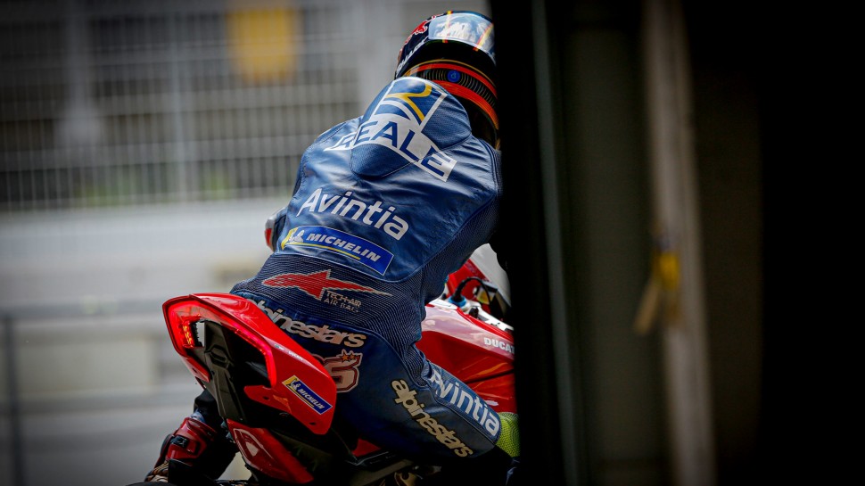 Жоан Зарко на борту Ducati V4S в Монтмело - это чудо!