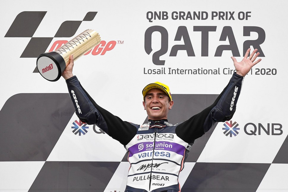 Альберт Аренас - победитель Гран-При Катара 2020 года в классе Moto3