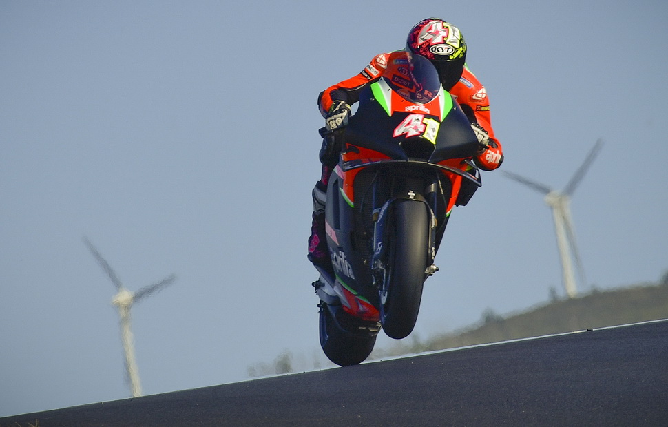 Алеш Эспаргаро задал первый уровень скорости для MotoGP в Портимао