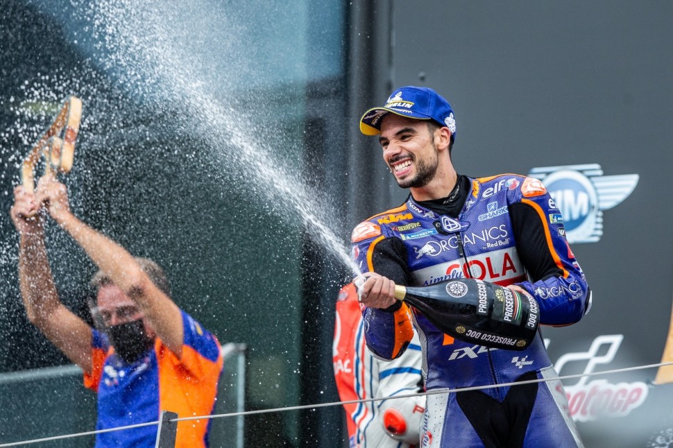 Мигель Оливера принес Tech 3 сразу две победы в MotoGP - впервые за 23 года существования команды