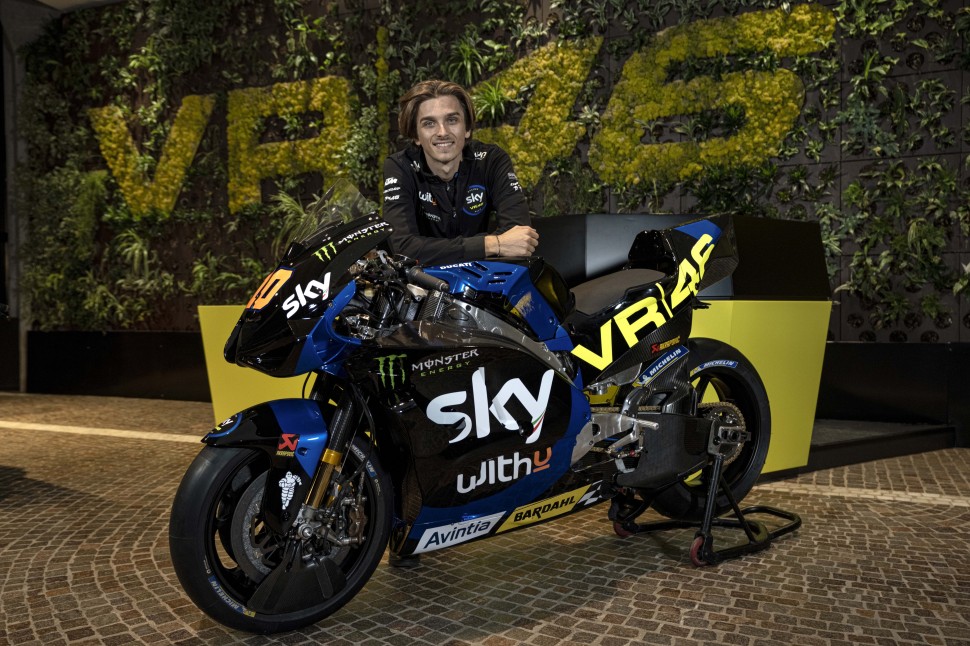 Лука Марини в MotoGP! в цветах Sky Racing Team! на мотоцикле Ducati сторонней команды