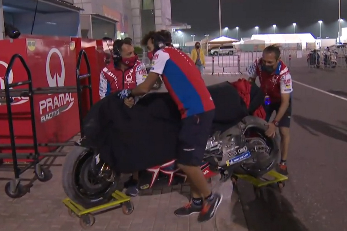 Хорхе Мартин сломал свой Ducati пополам в середине тестового дня