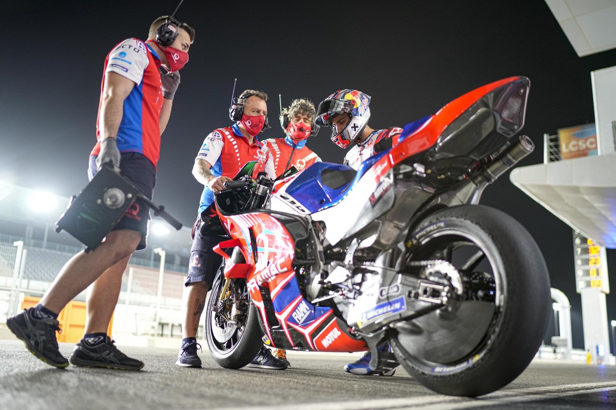 Хорхе Мартин возглалял неофициальную битву новобранцев MotoGP в Катаре