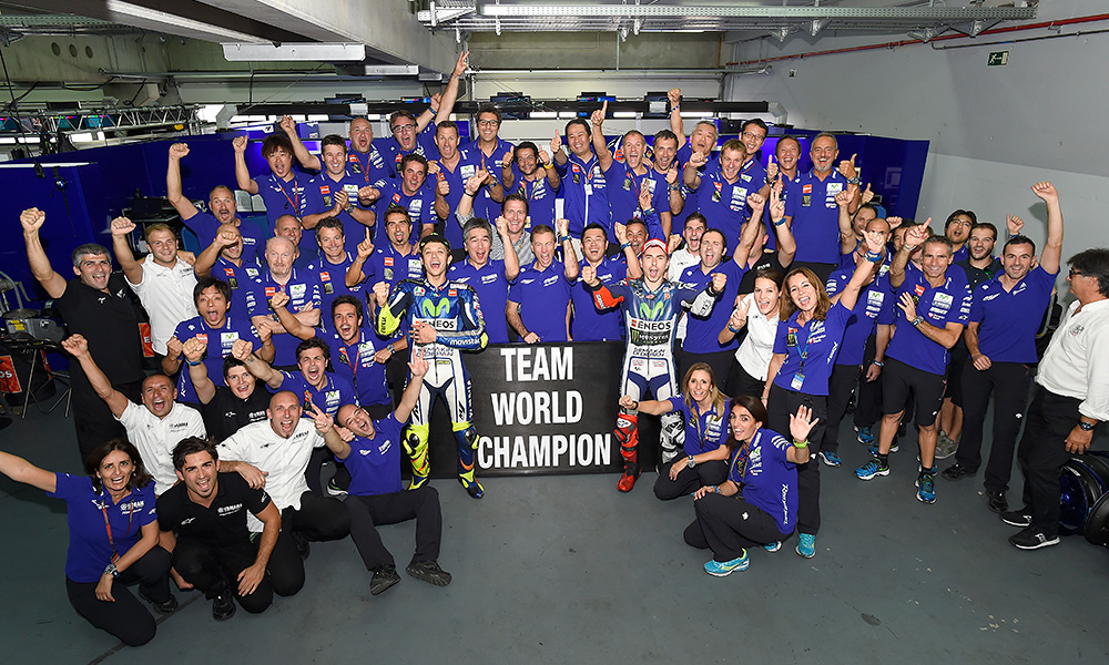 Заводская Yamaha взяла очередной Triple Crown в 2015 году с Росси и Лоренцо