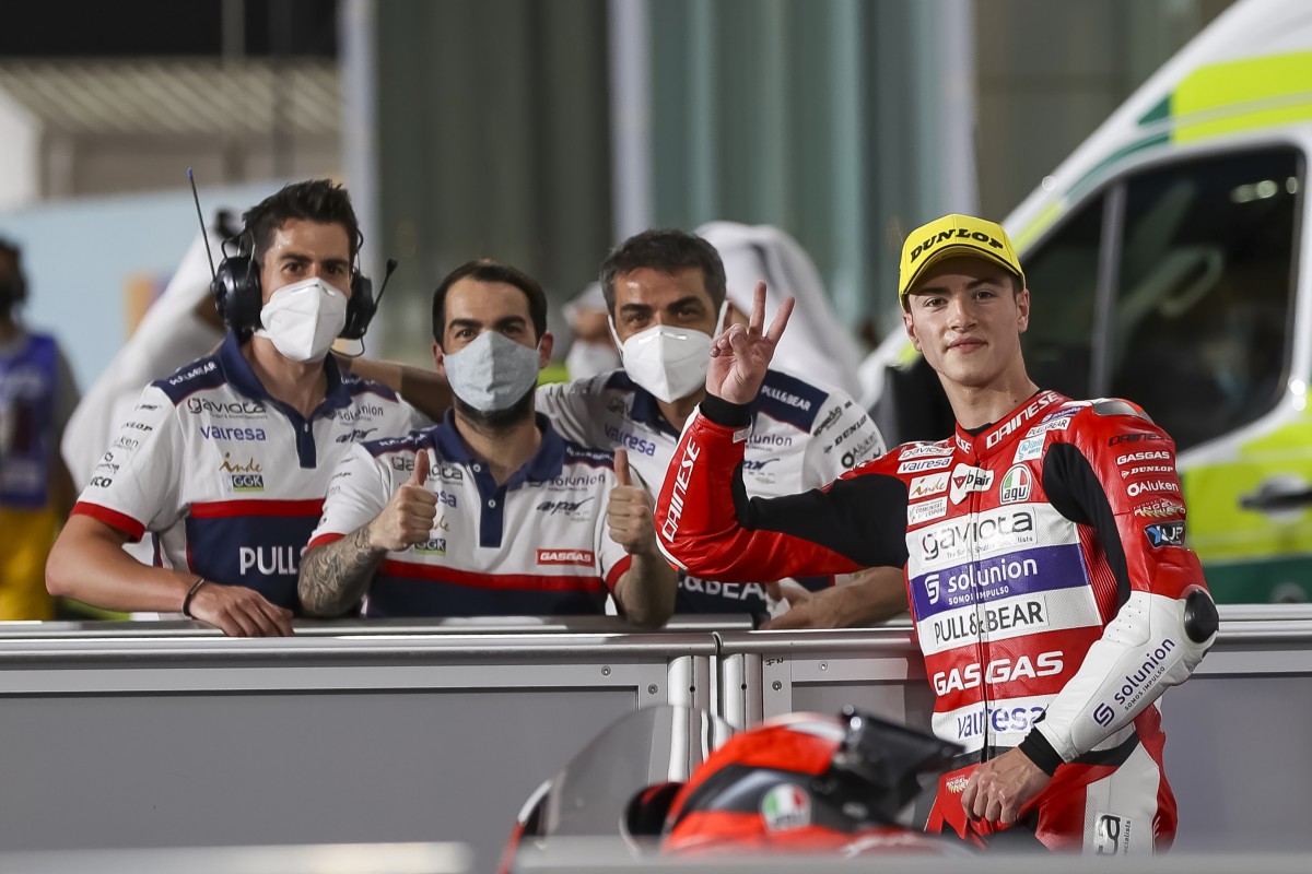 Новобранец чемпионата мира Moto3 Исан Гевара стартует со 2-й позиции