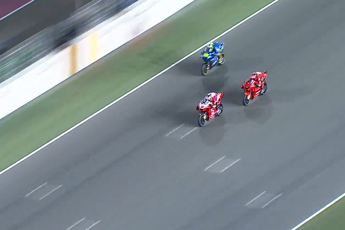 Ducati обгоняют Жоана Мира перед самым финишем