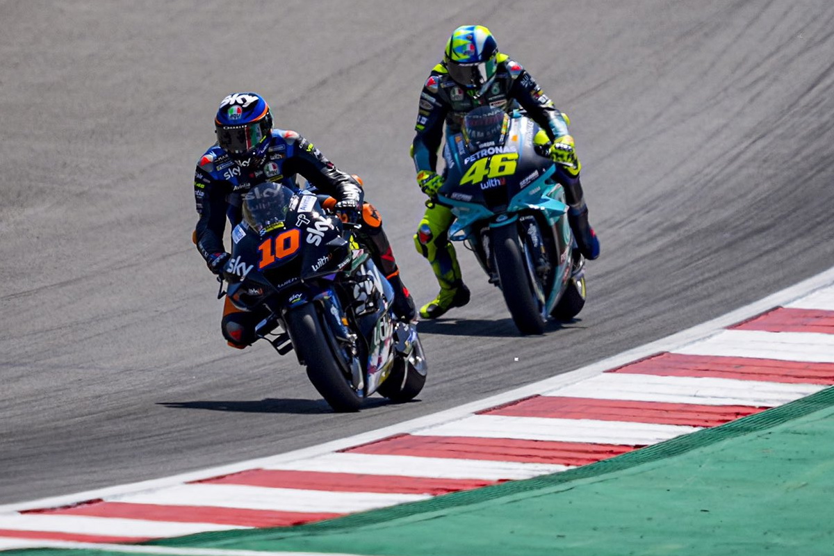 Лука Марини и Валентино Росси все же могут оказаться в одном гараже MotoGP в 2022 году