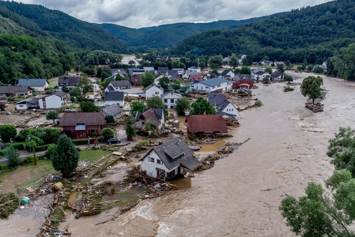 Наводнение в Айфелевых горах: река Ар вышла из берегов, поднявшись почти на 2 метра