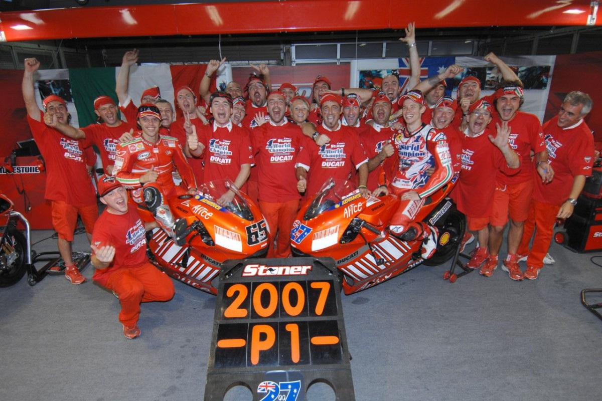 Кейси Стоунер принес Ducati тройную корону в 2007 году, но затем все резко изменилось