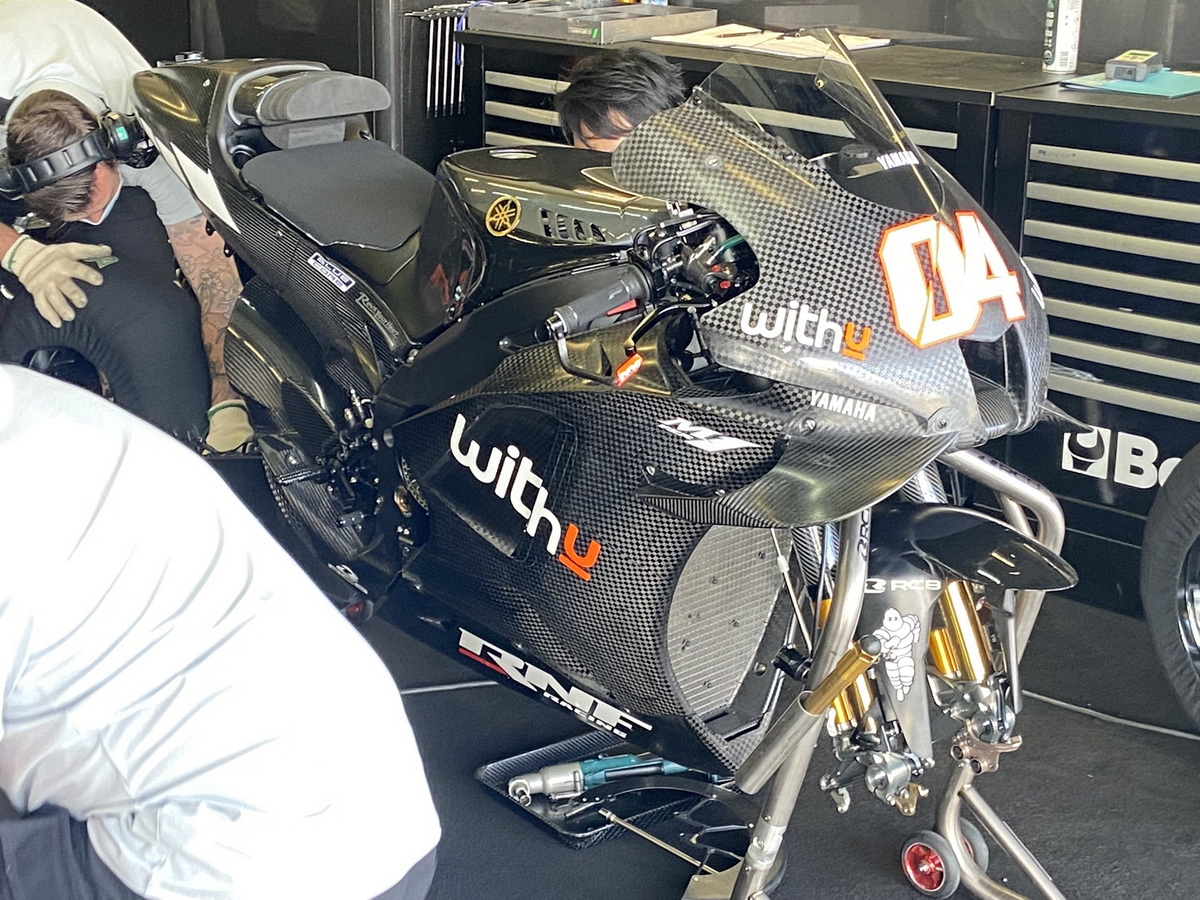 RNF Racing MotoGP и новенький прототип Андреа Довициозо на тестах в Хересе