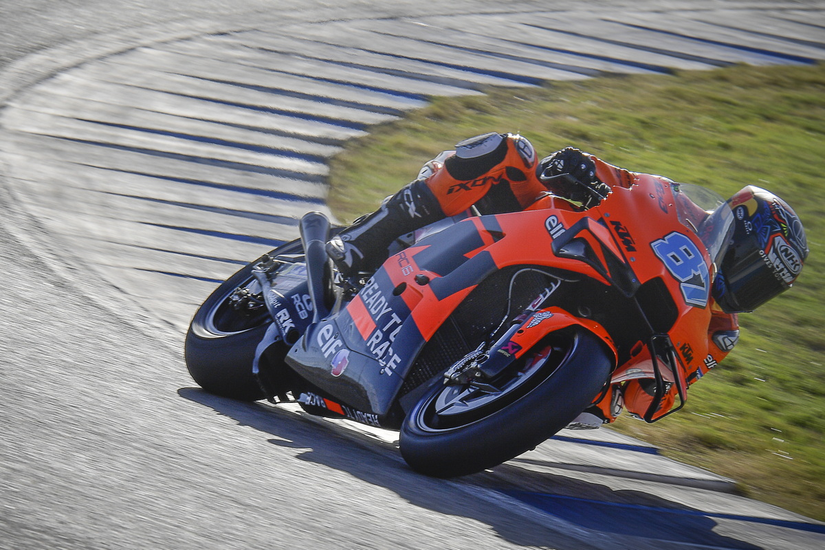 Дебютант MotoGP, чемпион Moto2 Реми Гарднер на KTM RC16 в цветах Tech3