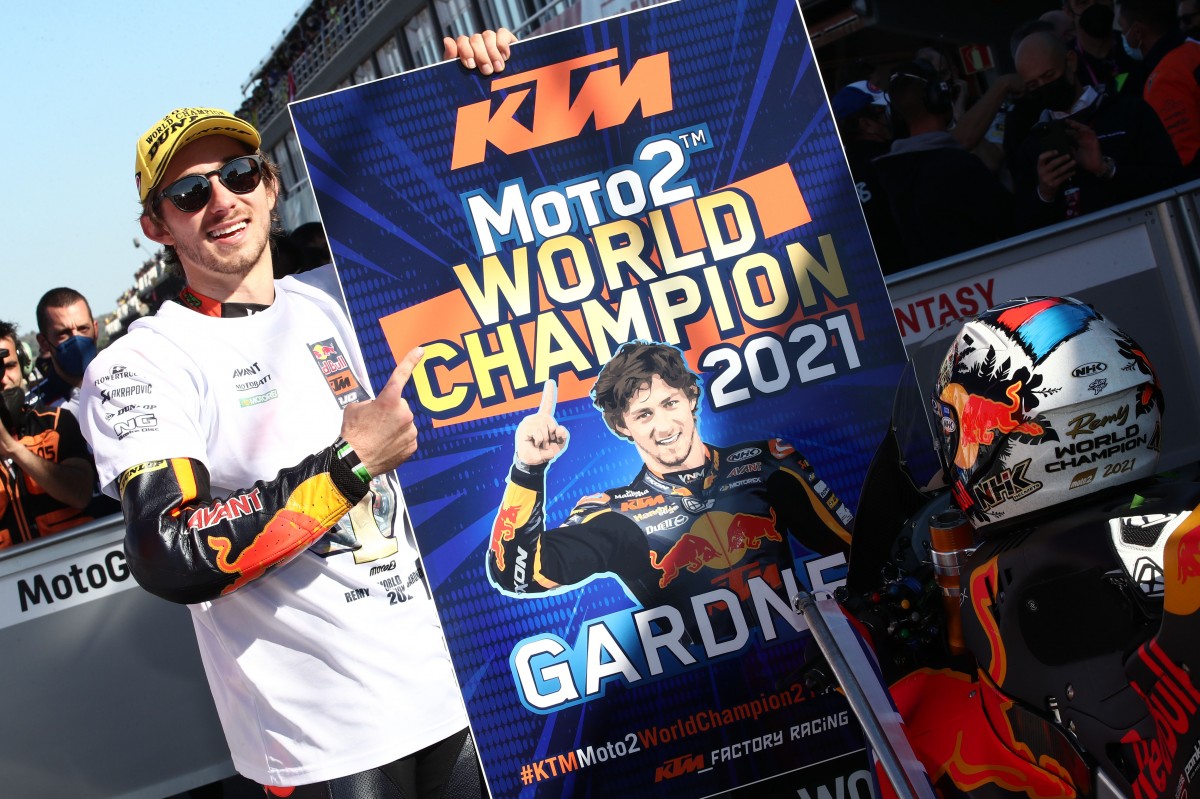 Сын Легенды MotoGP Уэйна Гарднера - Реми Гарднер стал чемпионом мира в Moto2