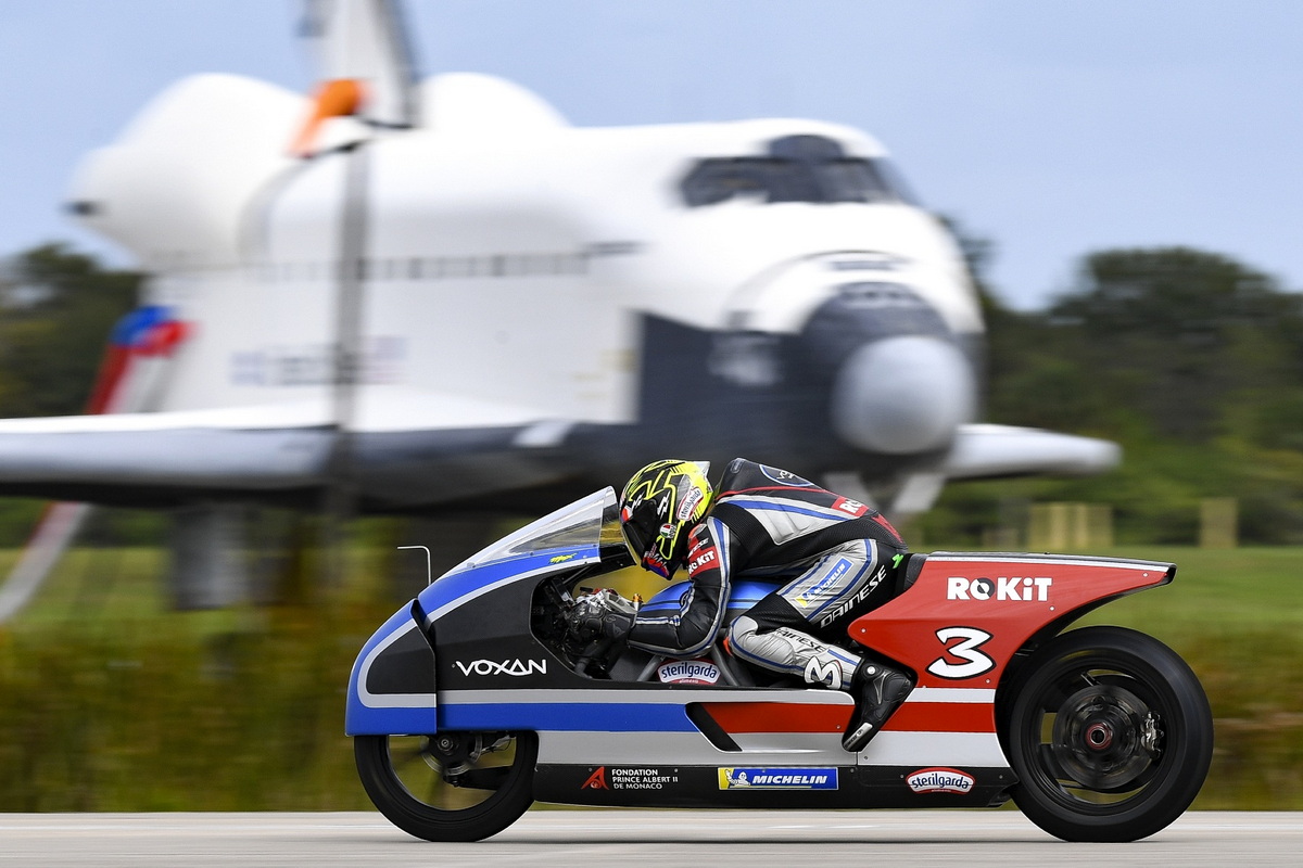 Макс Бьяджи стал обладателем рекорда скорости почти 456 км/ч на электроцикле Voxan