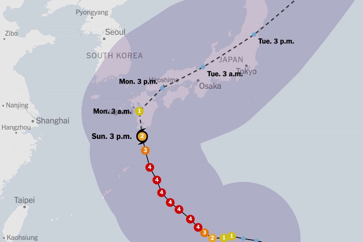 Тайфун Нанмадол набрал силу к понедельнику, но теперь его активность снижается