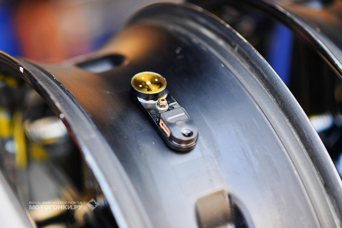 TPMS датчик на колесе прототипа MotoGP