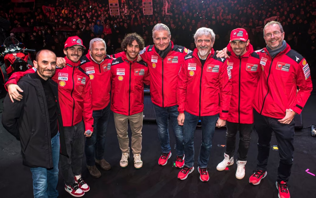 Ducati Corse и чемпион MotoGP Франческо Баньяя