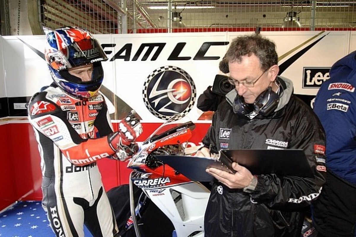 Кейси Стоунер и его главный инженер в LCR Honda Рамон Форкада, 2006 год
