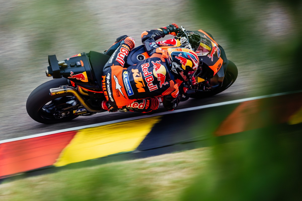 Джек Миллер стартует с первой линии на Гран-При Германии MotoGP 2023