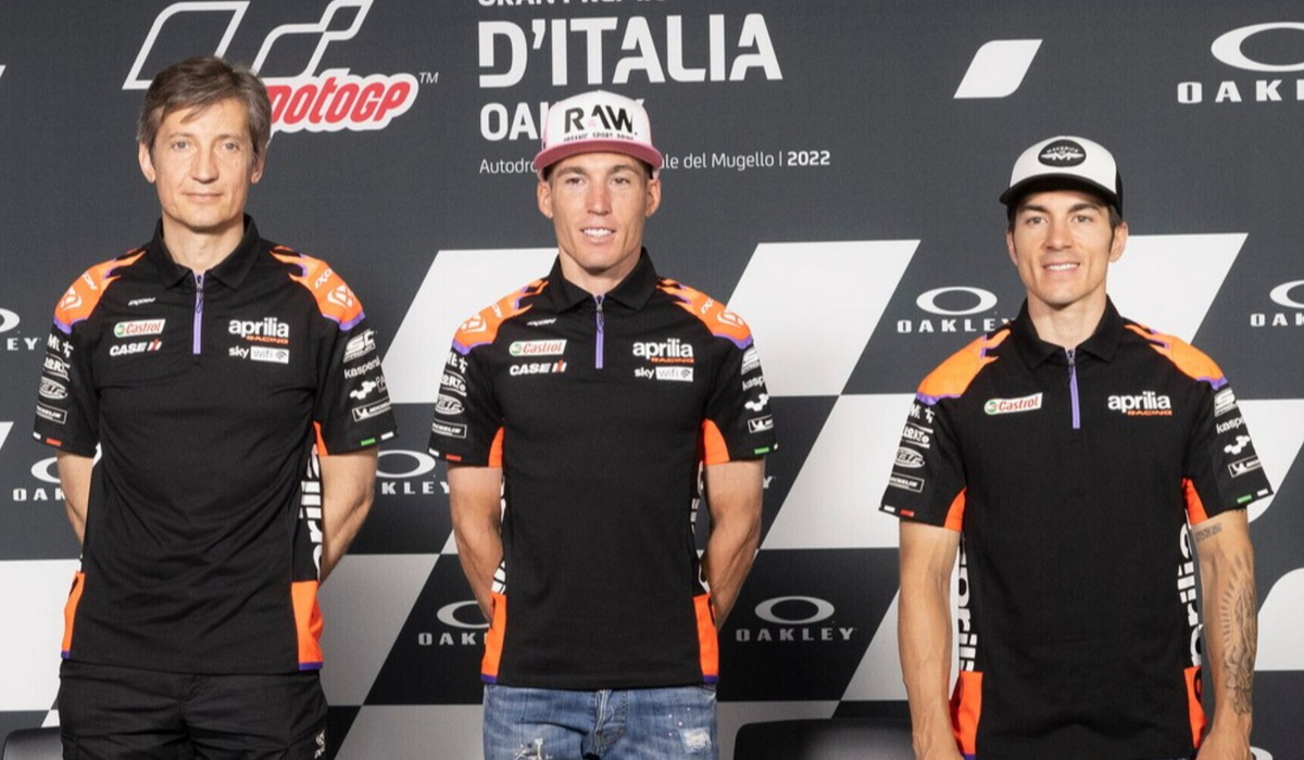 Массимо Ривола, директор Aprilia Racing MotoGP со своими пилотами - Алешем Эспаргаро и Мавериком Виньялесом