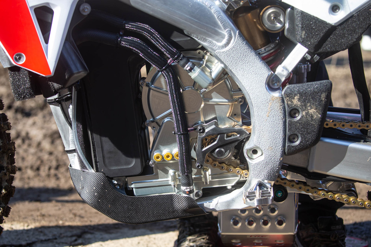 Детали кроссового электромотоцикла Honda CR Electric Proto