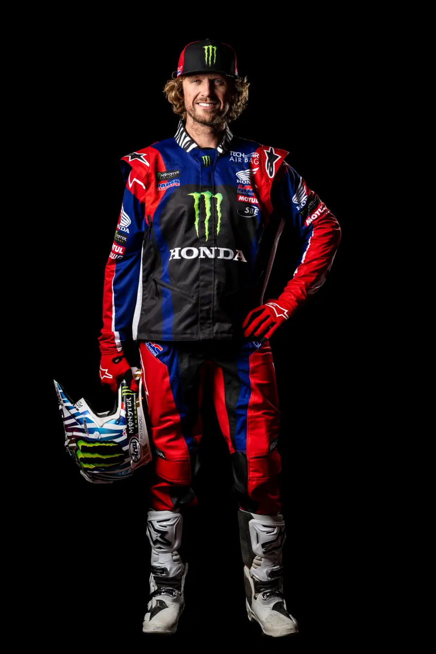 Адриен Ван Беверен пришел в Monster Energy Honda Team из закрытого проекта Yamaha
