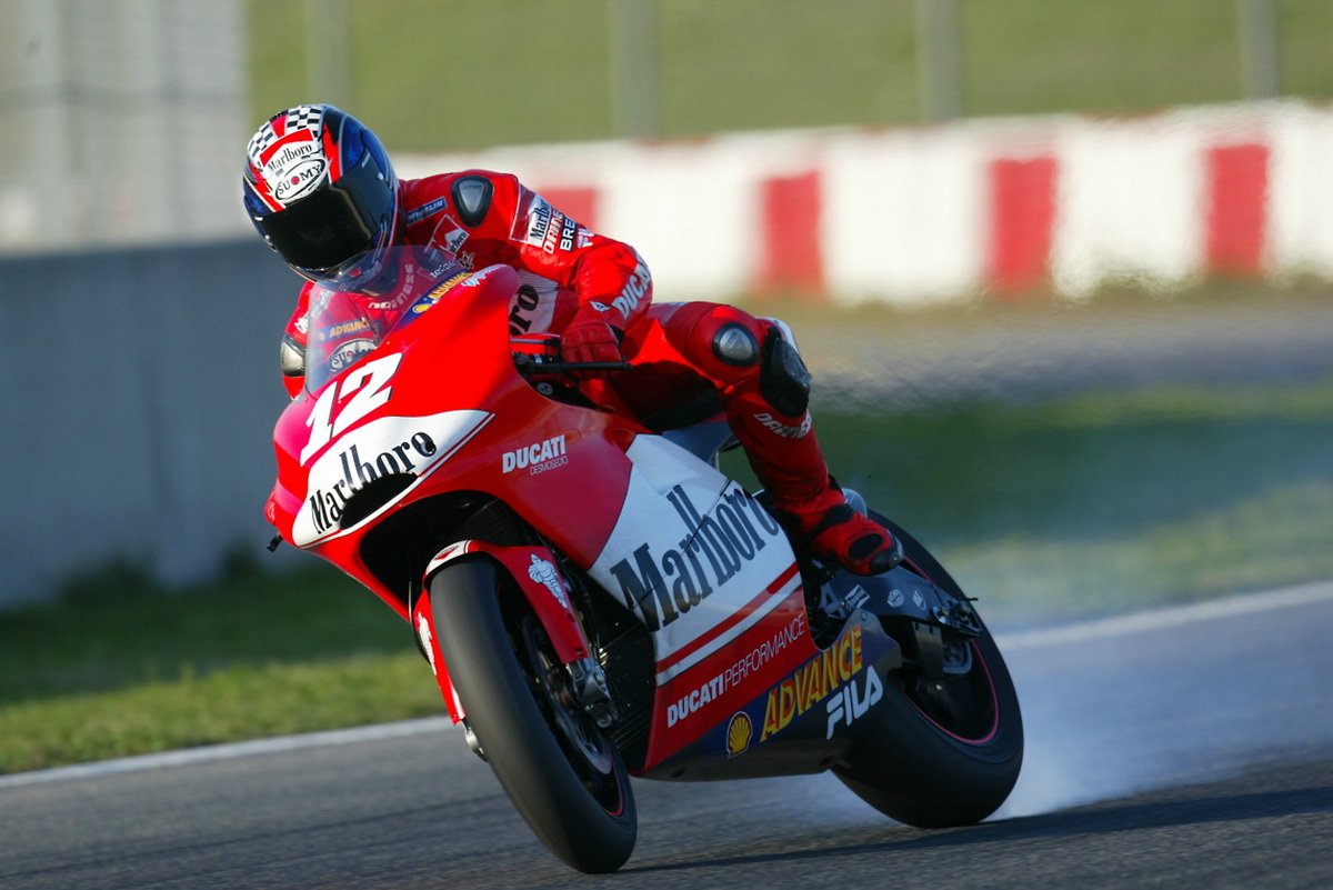 Трой Бейлисс на Ducati Desmosedici GP3 (2003)