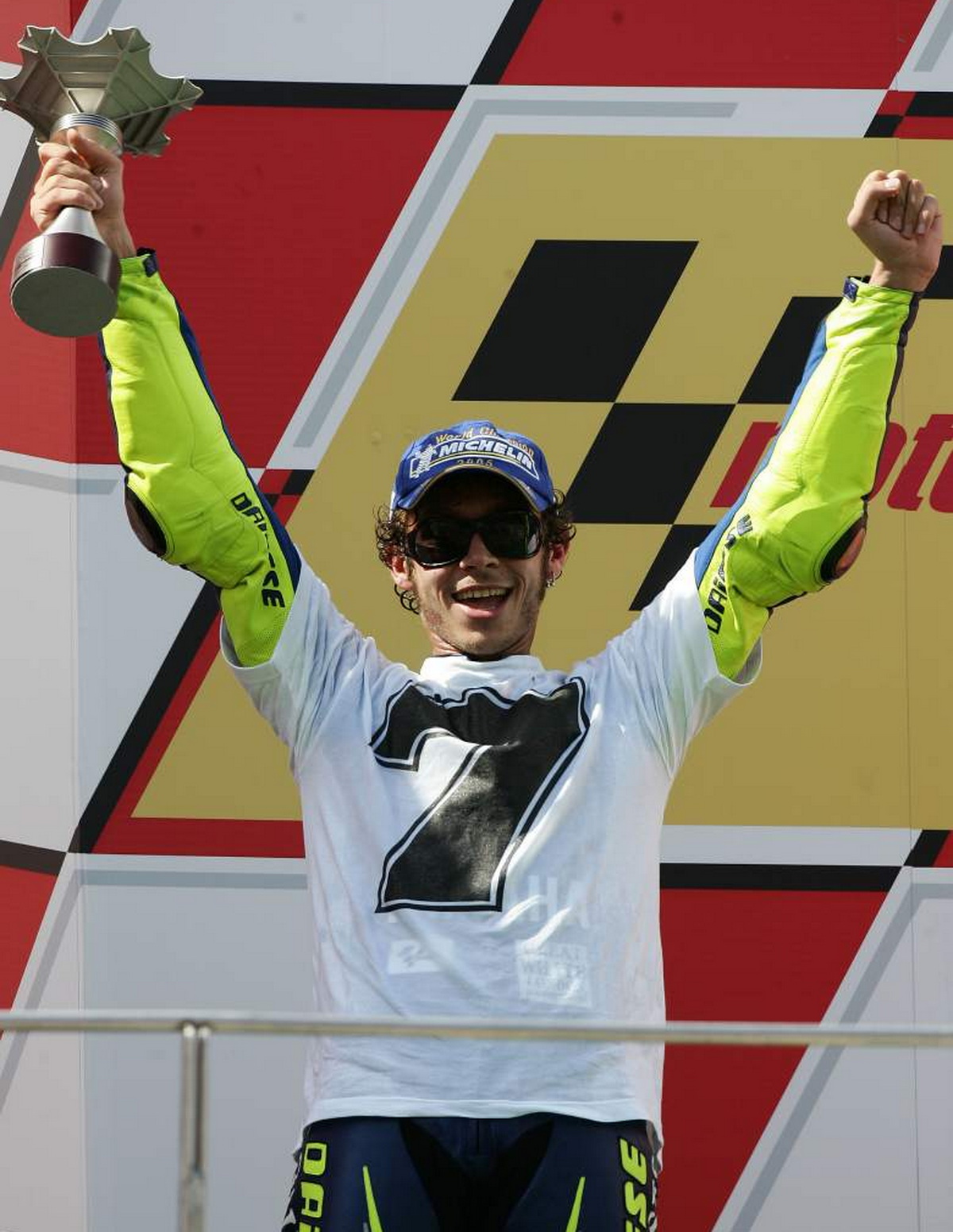 Валентино Росси стал 7-кратным чемпионом мира, 5-кратным чемпионом MotoGP в Сепанге