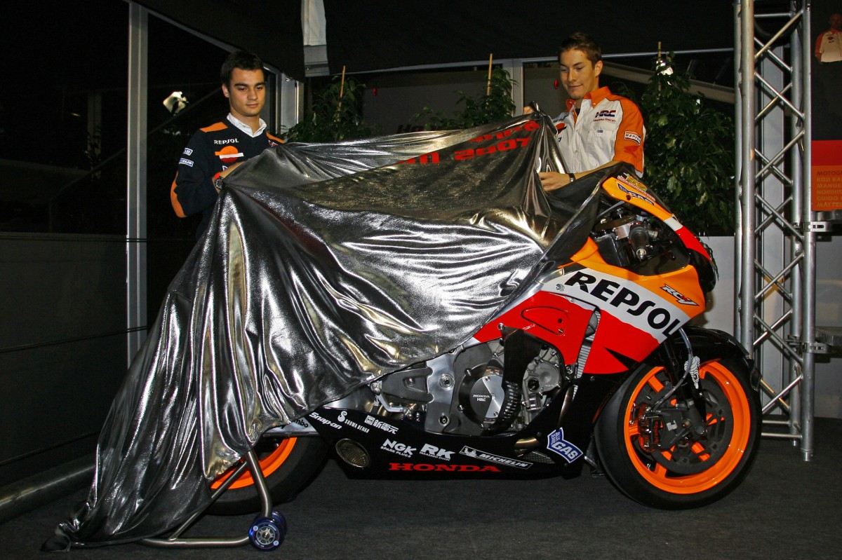 Презентация Honda RC212V (2007) - Дани Педроса и Никки Хейден