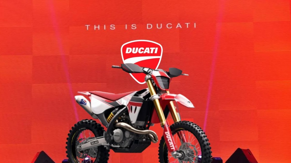Картинка - коллаж, не является официальной демонстрацией мотоцикла Ducati