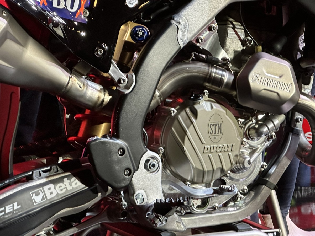 Двигатель Ducati Desmo450 MX (прототип)