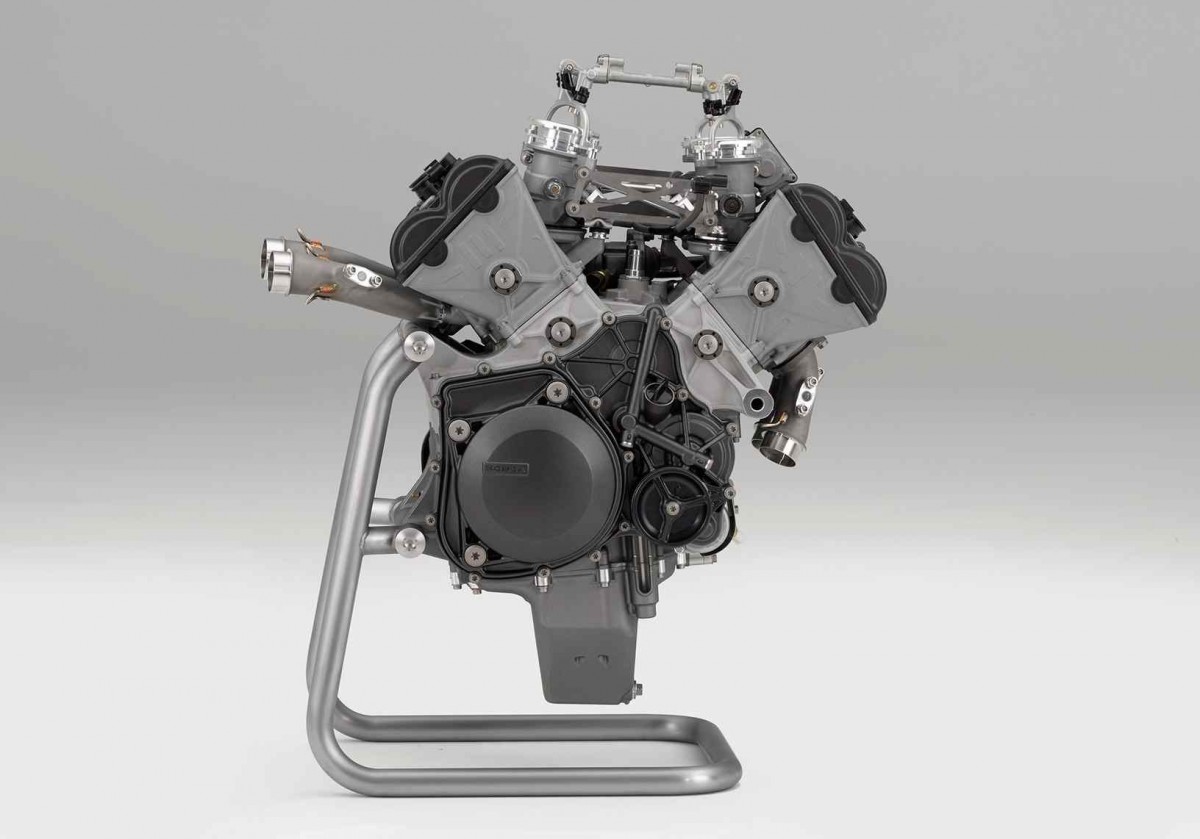 Прототипный двигатель Honda RCV