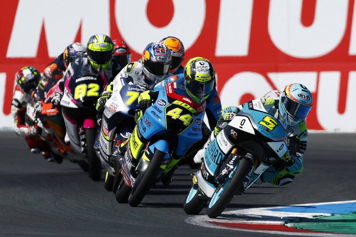Гонщики Moto3 на тормозах Galfer бьются за победу в Ассене