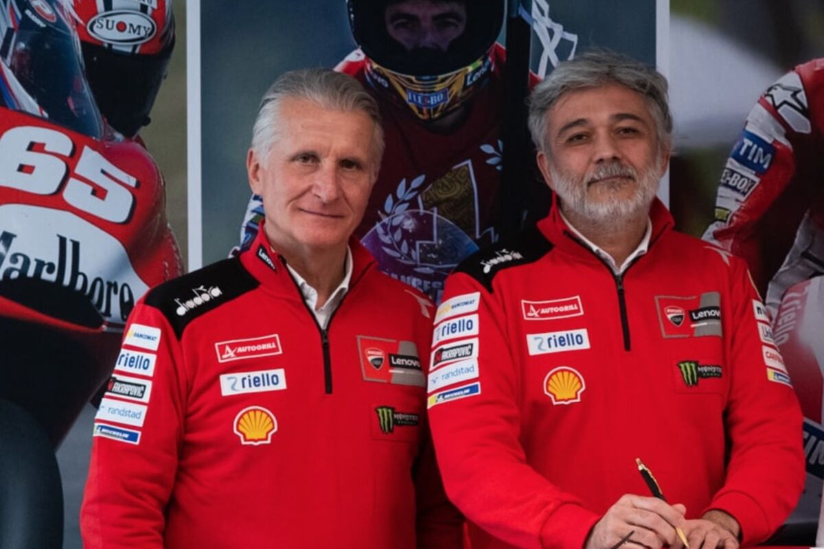 Паоло Чьабатти и его преемник на посту спортивного директора Ducati Corse Мауро Граззилли
