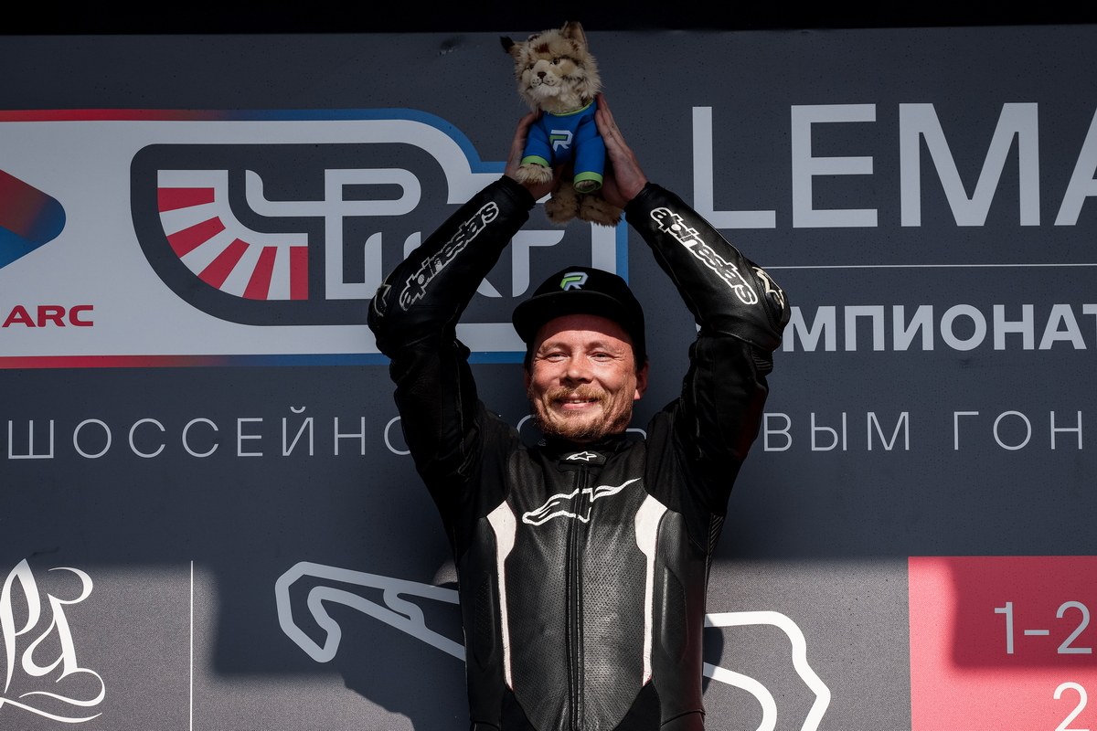 Василий Федоров, победитель главной гонки 1 этапа LEMARC чемпионата России в классе Суперспорт