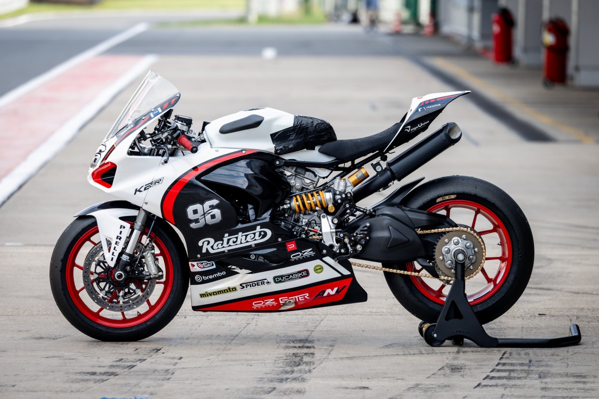 Ratchet Motorrika Ducati Panigale V2 - готов к гонкам!