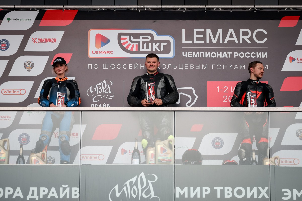 На подиуме 1 этапа LEMARC чемпионата России - класс Минимото