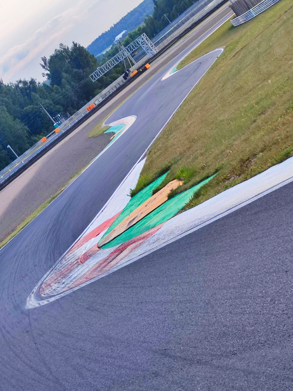 Выход на Дугу мужества, Moscow Raceway