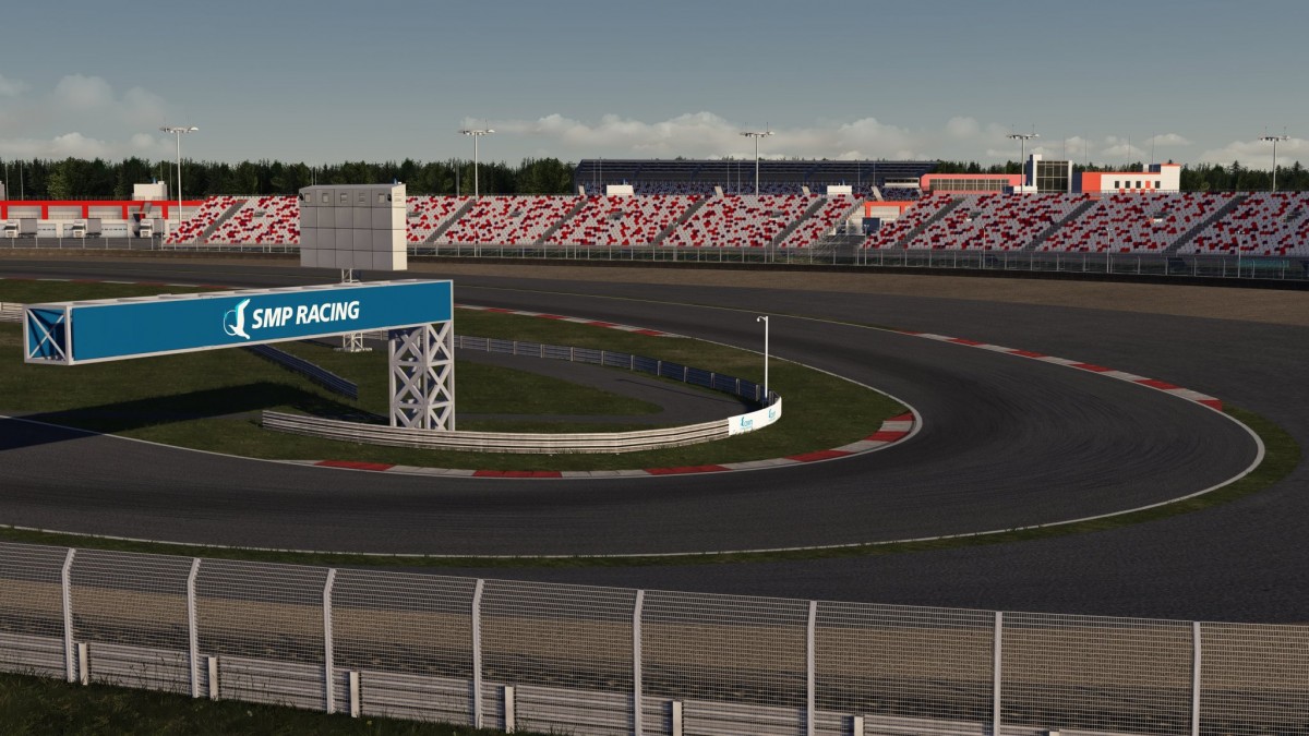 Moscow Raceway, поворот Т4 (Желудок)