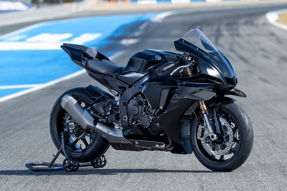 Yamaha YZF-R1 Race (2025)