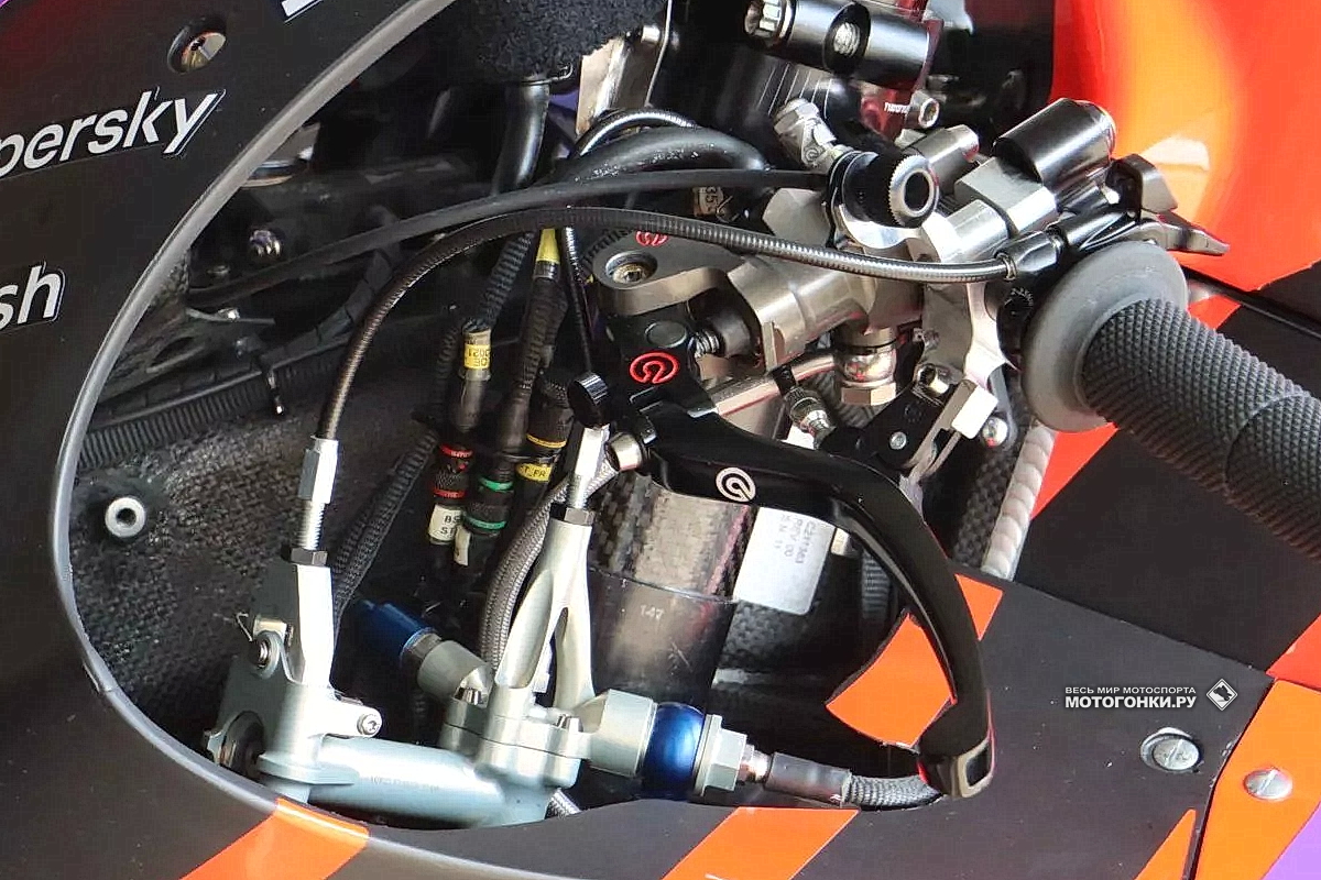 Ride Height Device на Aprilia RS-GP22 на тестах MotoGP в Хересе
