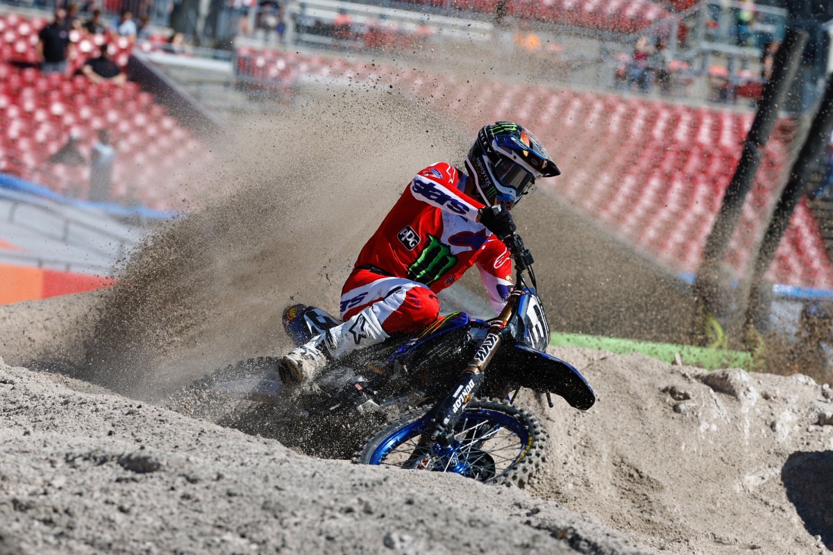 Элай Томак осваивает песочницу Тампы