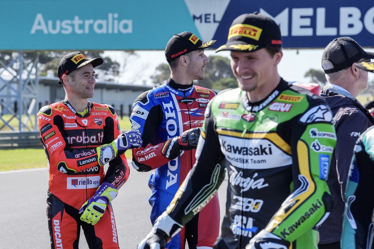 Пилоты World Superbike собрались для ежегодного семейного фото на Phillip Island