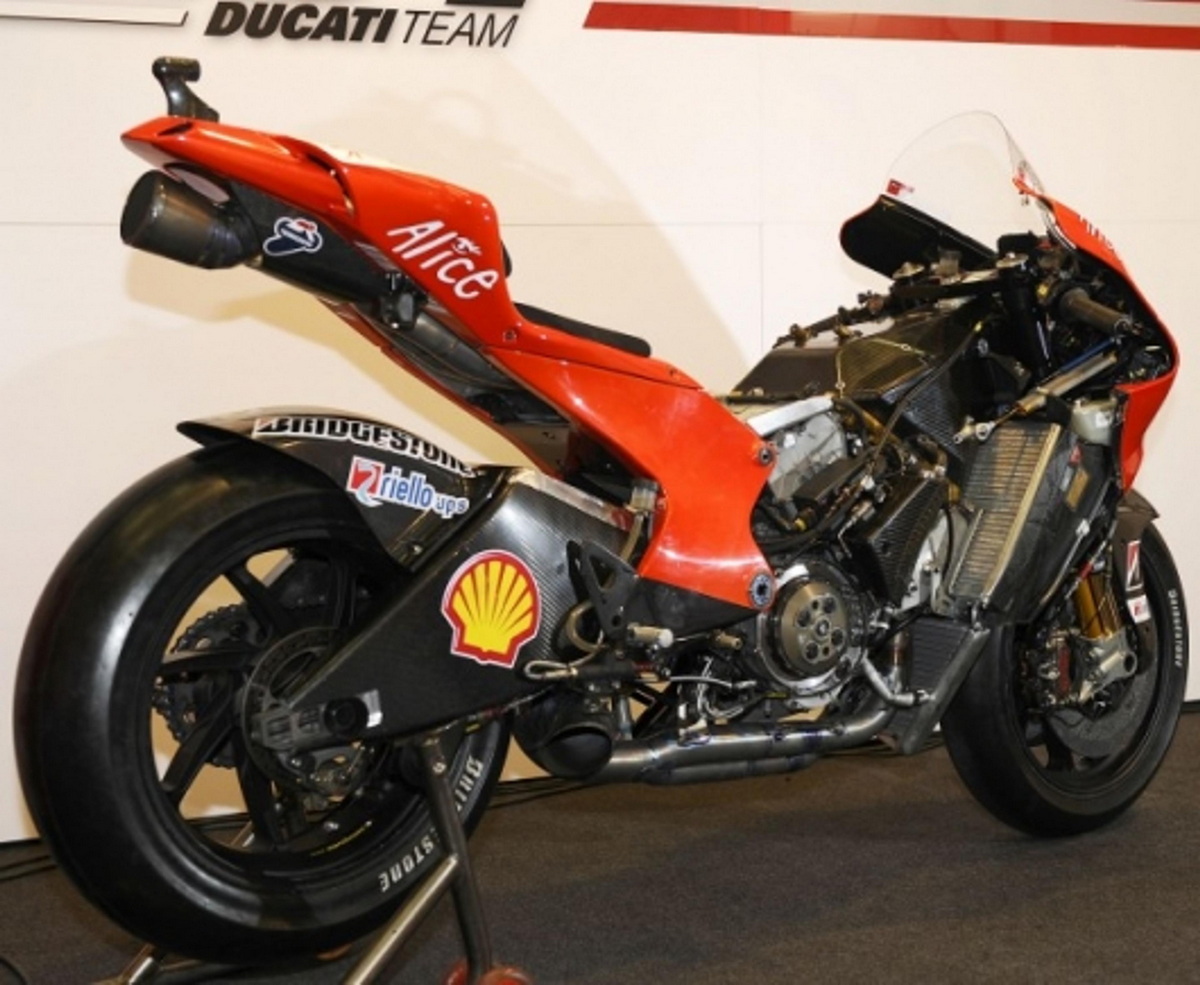 Ducati Desmosedici GP10/11