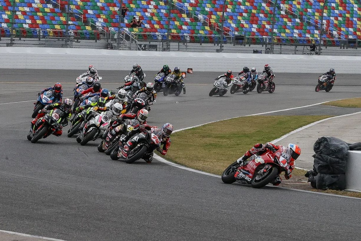 Рестарт Daytona 200