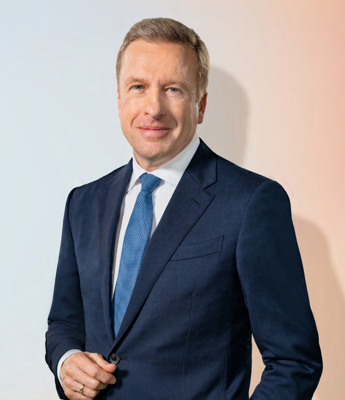 Президент BMW Group Оливер Ципсе