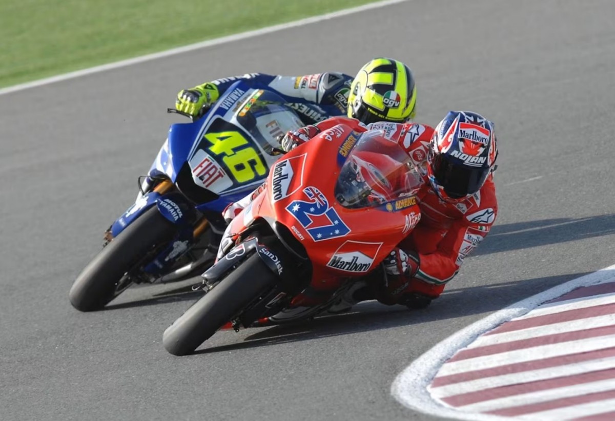 Эпическая дуэль Валентино Росси и Кейси Стоунера, Гран-При Катара MotoGP 2007