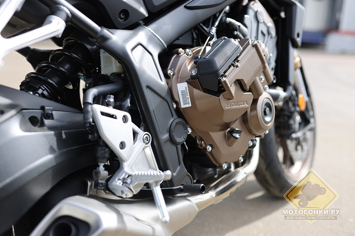 Honda CBR650R E-Clutch (2025)