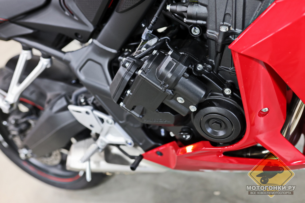 Honda CBR650R E-Clutch (2025)