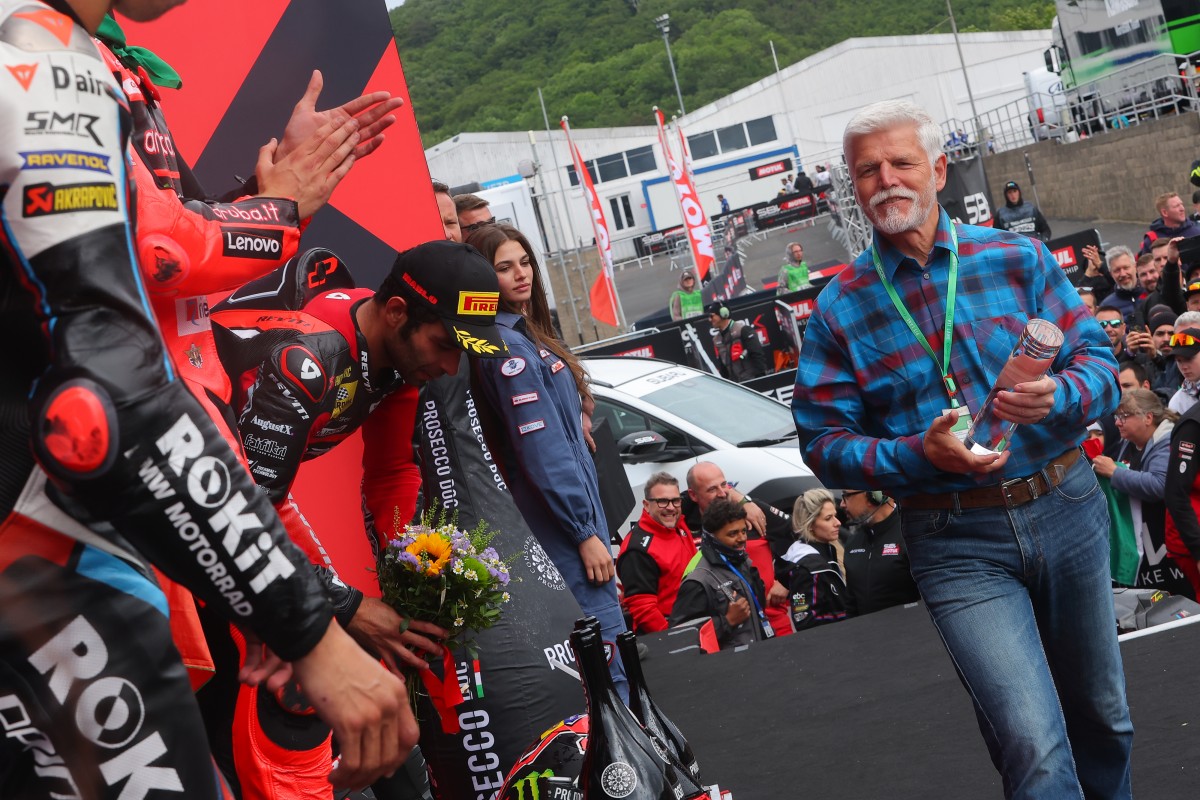 Президент Чехии Петр Павел поработал фотографом на World Superbike